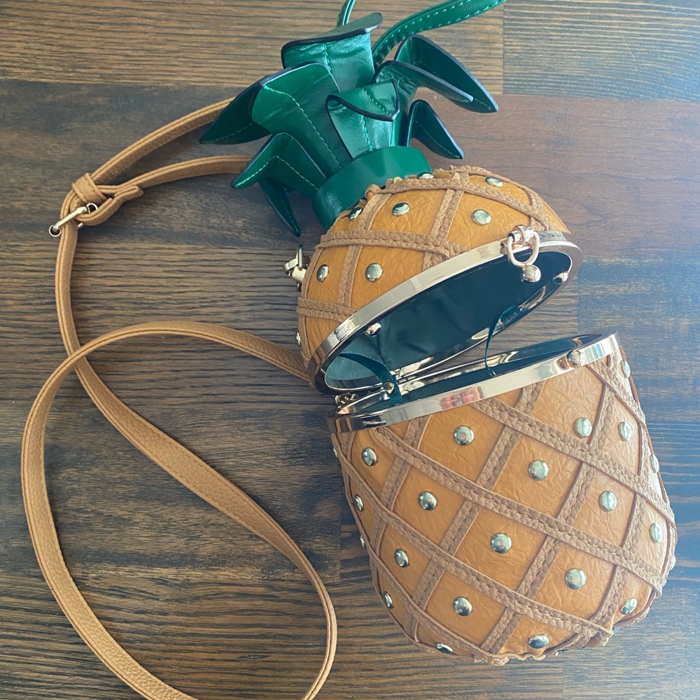 Key West Boutique Pineapple shaped Design Handbag clutch crossbody purse